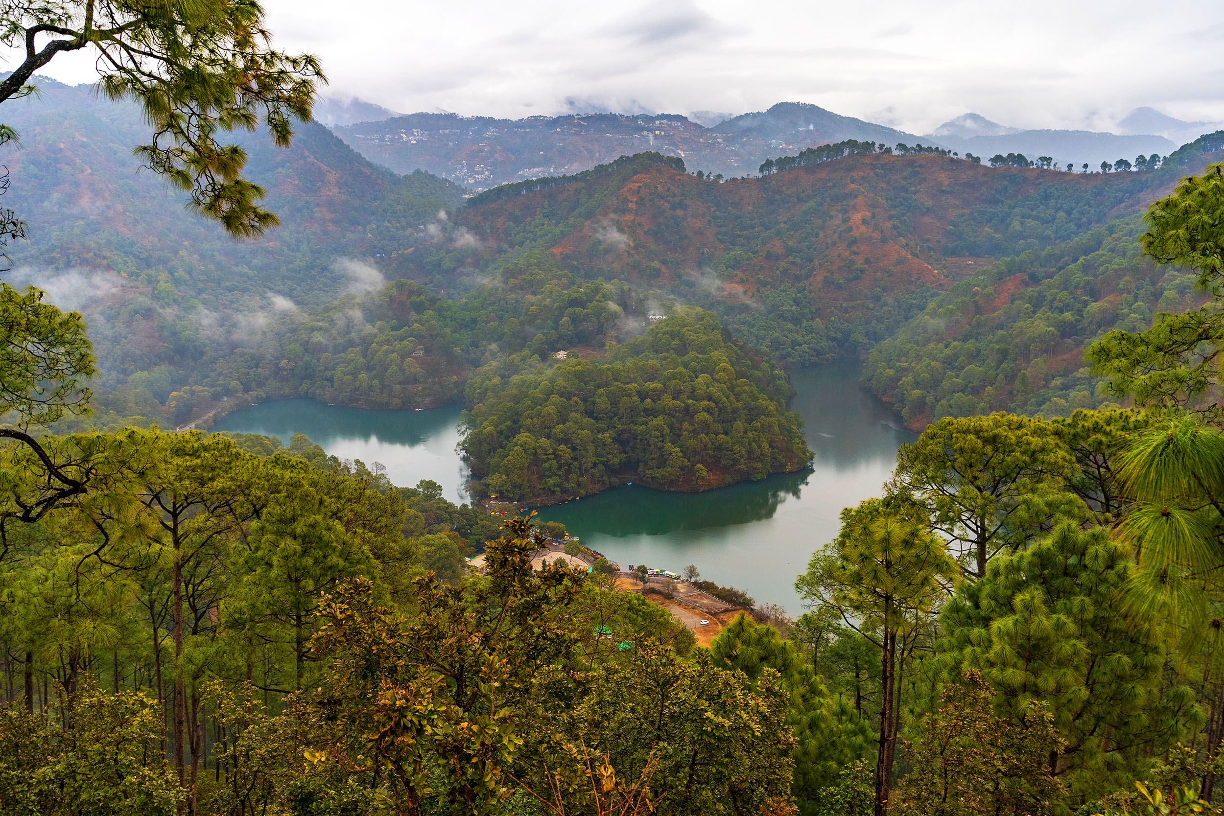MyLocalDost nature stay hero 1