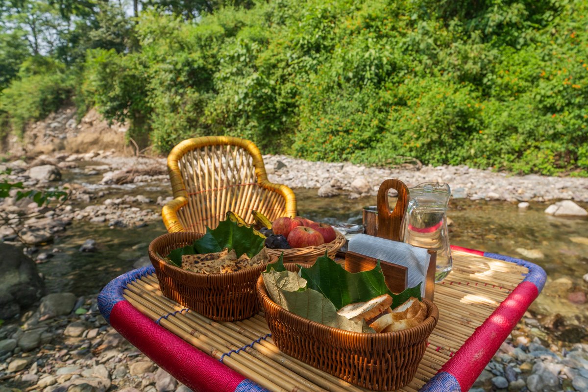 Riverside Dining
